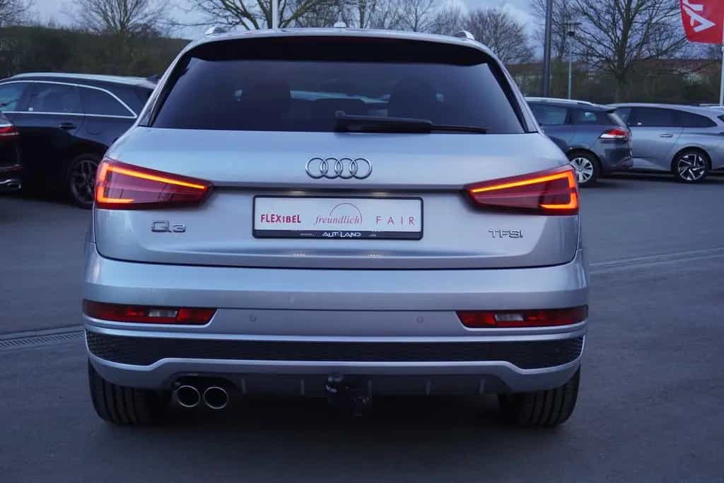Audi Q3 1.4 TFSI design S-Line Totwinkel Navi LED AHK 03/2015-photo-4