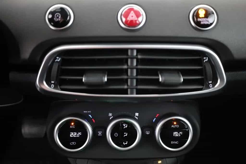Fiat 500X 1.4T Aut. LED Kamera Tempomat App-Connect 12/2025-photo-11