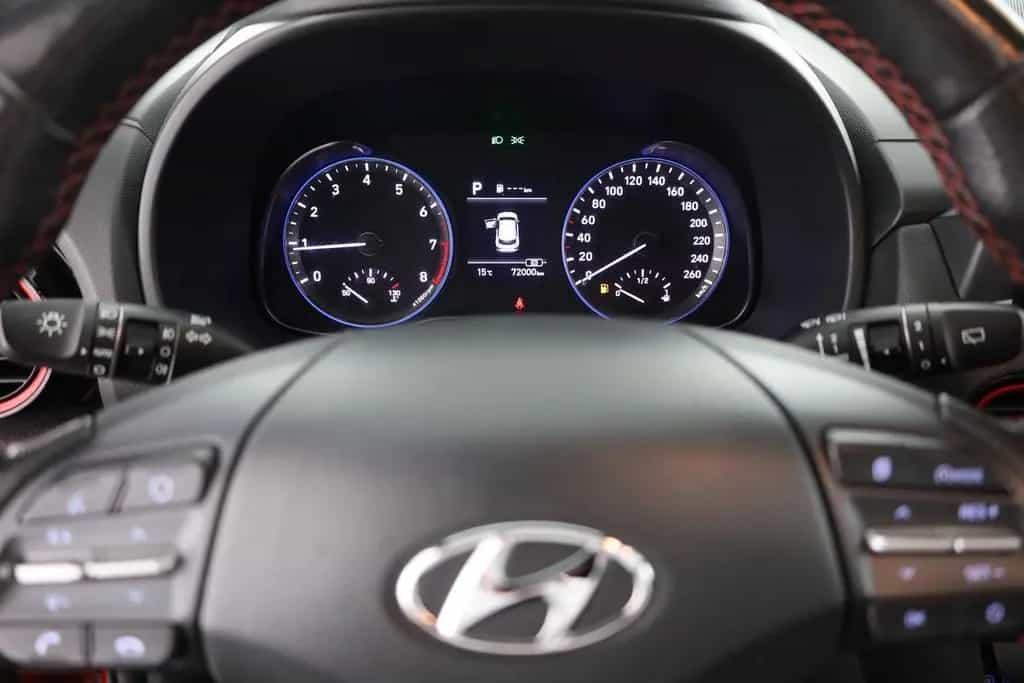Hyundai KONA 1.6 T-GDI 4WD Style Sitzbelüftung Panorama 12/2018-photo-18