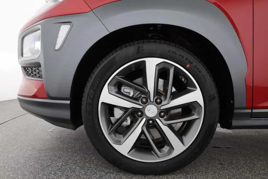 Hyundai KONA 1.6 T-GDI 4WD Style Sitzbelüftung Panorama 12/2018-photo-32