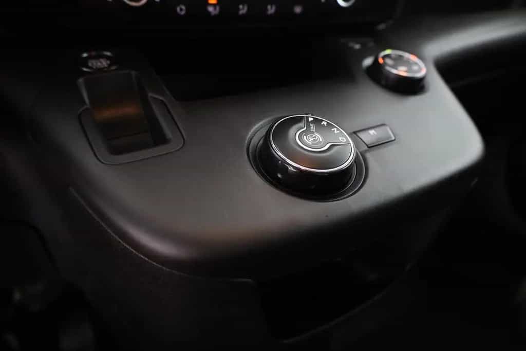 Opel Combo 1.2 Life E Elegance Aut. 360° Kamera Navi 08/2021-photo-12
