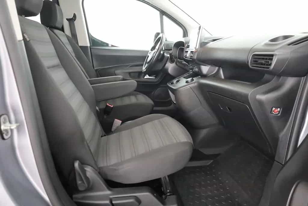 Opel Combo 1.2 Life E Elegance Aut. 360° Kamera Navi 08/2021-photo-22