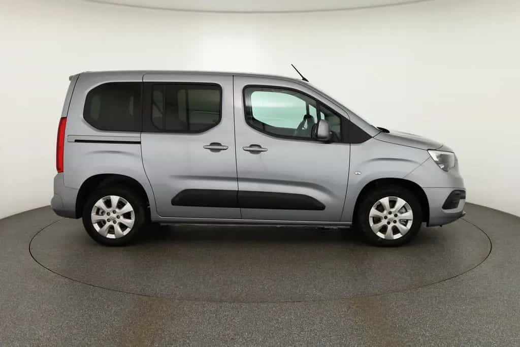 Opel Combo 1.2 Life E Elegance Aut. 360° Kamera Navi 08/2021-photo-5