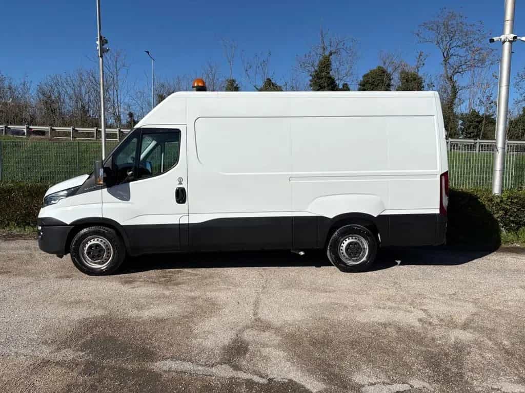 Iveco Daily 35S15V 2.3 HPT PM-TM Furgone 01/2016-photo-2