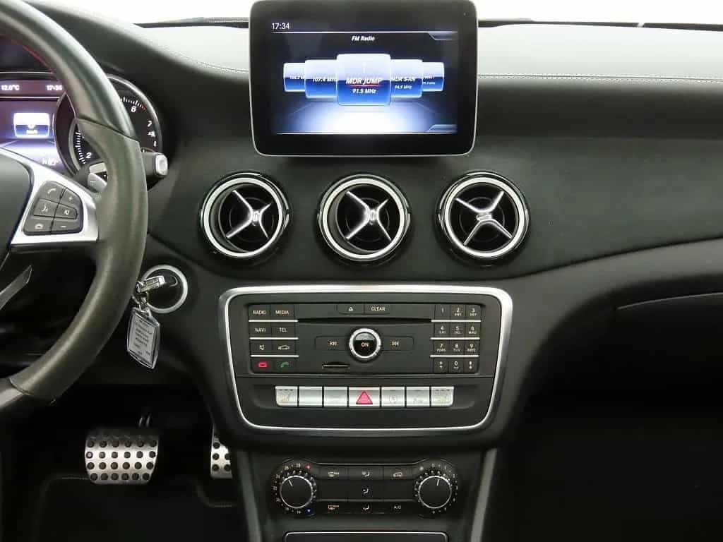 Mercedes-Benz A-Class 250 Aut AMG Line Edition Pano+LED+AMG Optik 05/2018-photo-16