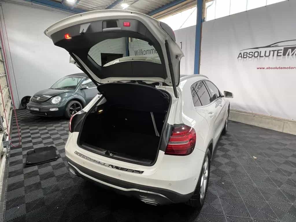 Mercedes-Benz GLA-Class 180 Urban *Autom *LED-SW *Pano *DAB 07/2019-photo-18
