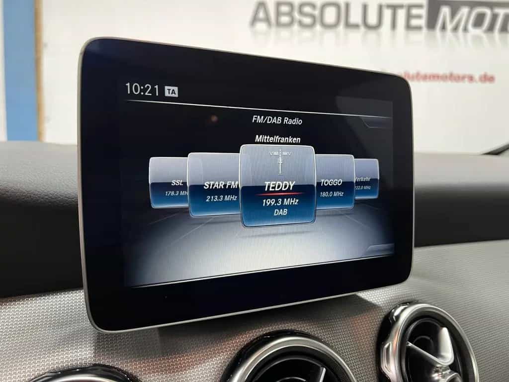 Mercedes-Benz GLA-Class 180 Urban *Autom *LED-SW *Pano *DAB 07/2019-photo-36