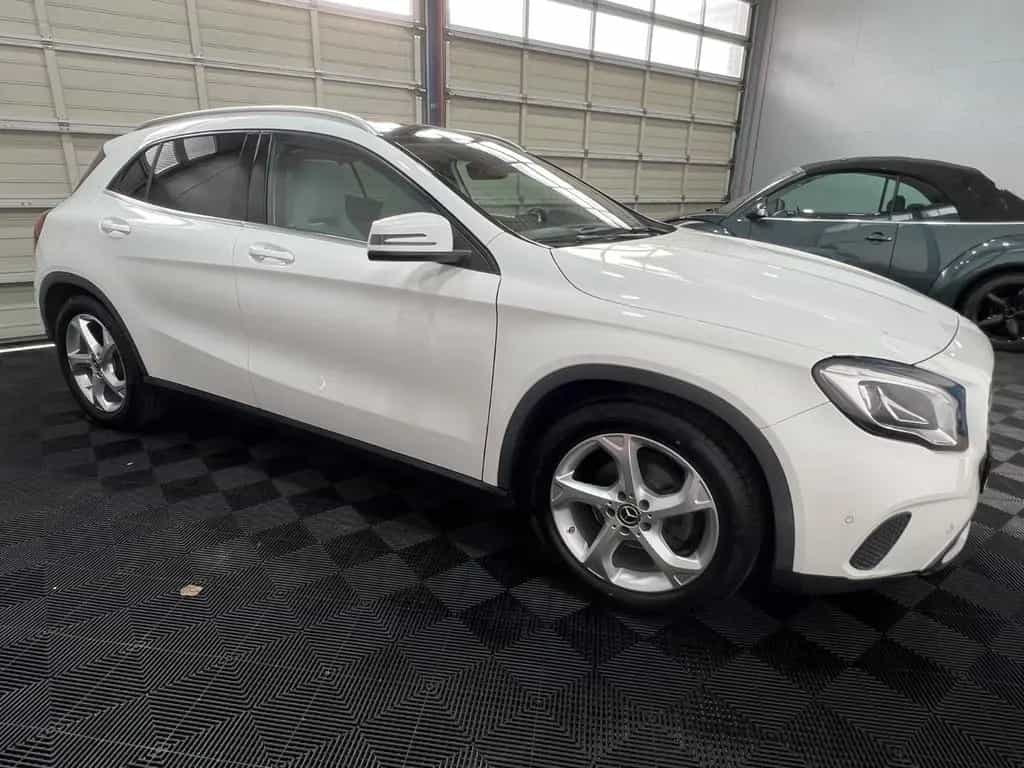 Mercedes-Benz GLA-Class 180 Urban *Autom *LED-SW *Pano *DAB 07/2019-photo-8