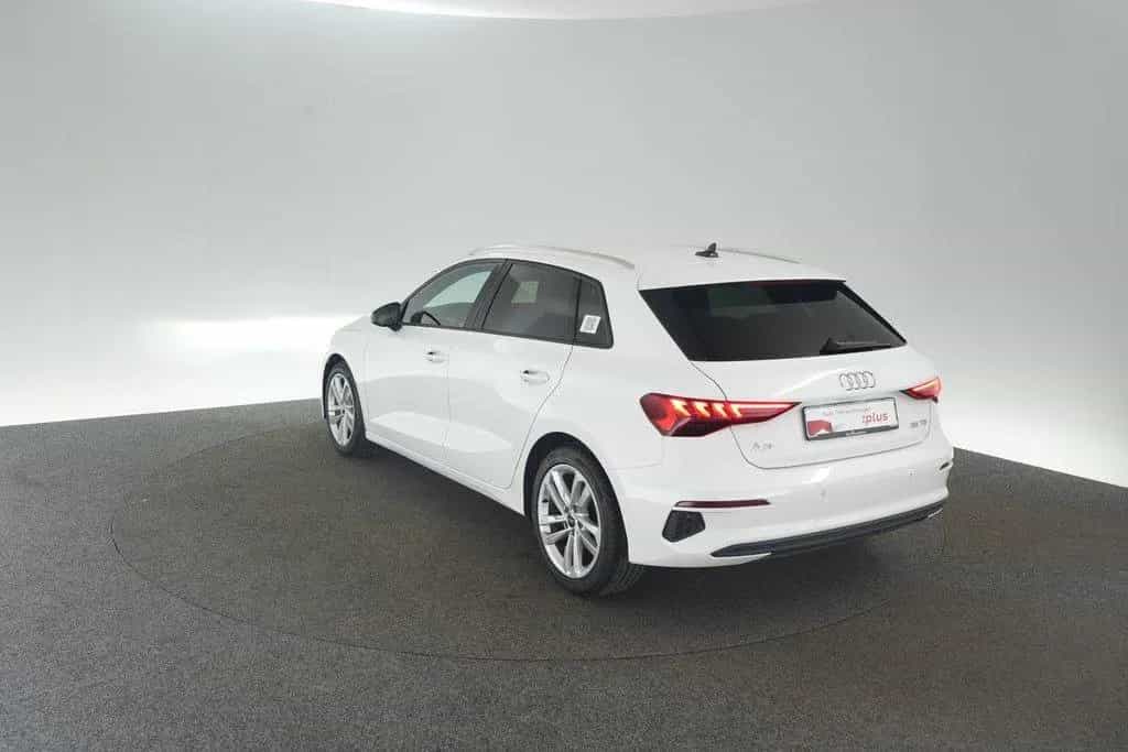Audi A3 Sportback 35 TDI S tronic LED ACC Navi 07/2022-photo-7