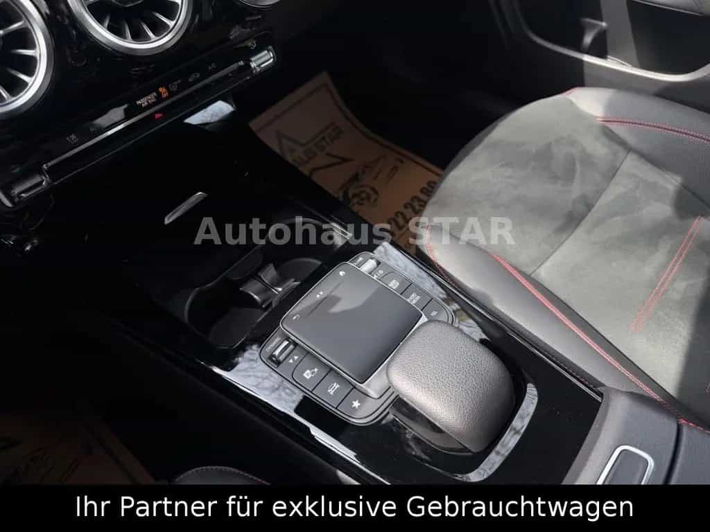 Mercedes-Benz CLA-Class 200 AMG LINE / LEDER - NAVI - SITZHZ 12/2021-photo-9