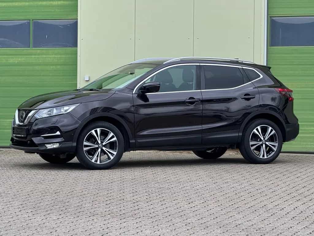 Nissan Qashqai 1.2 DIG-T N-Connecta/AHK/PDC/Navi./SHZG 09/2017-photo-1