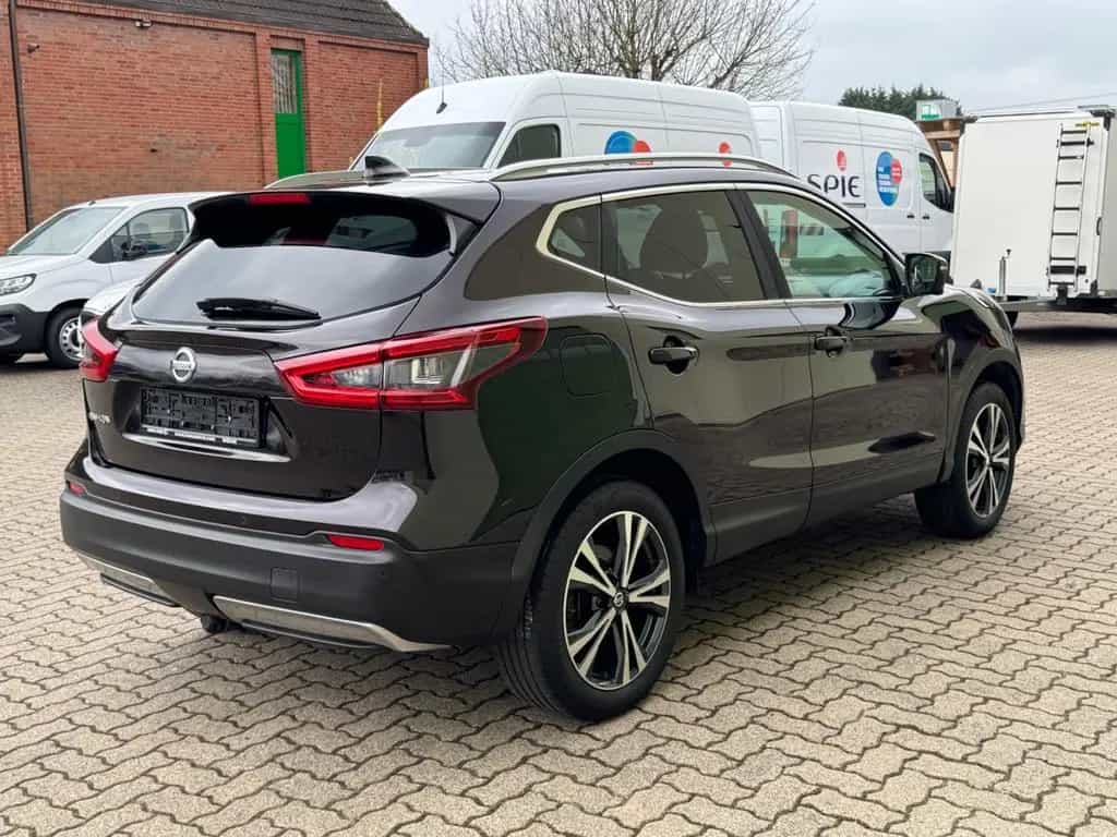 Nissan Qashqai 1.2 DIG-T N-Connecta/AHK/PDC/Navi./SHZG 09/2017-photo-8