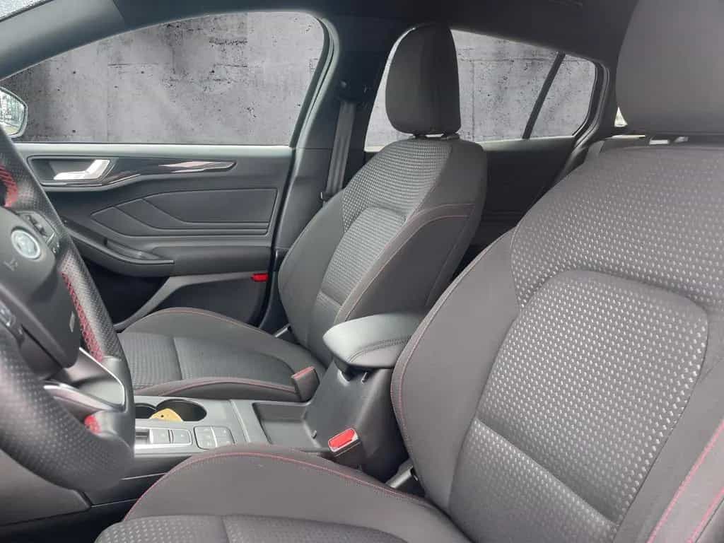 Ford Focus Turnier ST-Line 09/2019-photo-12