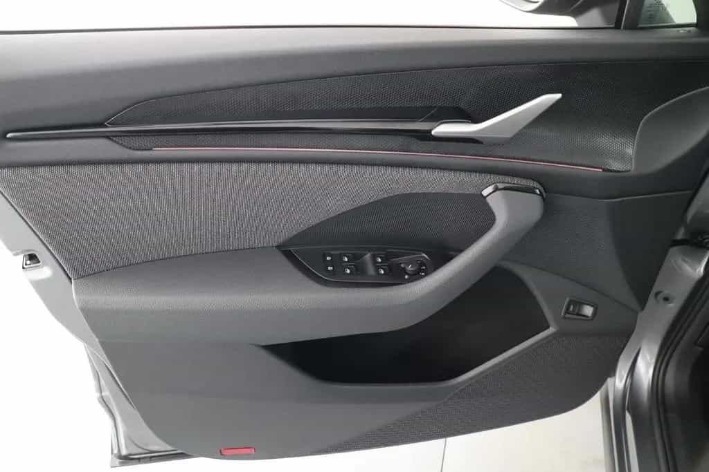 Skoda Kodiaq 2.0TSI DSG 4x4 NAVI + ELEKTR. HECKKLAPPE 06/2025-photo-10