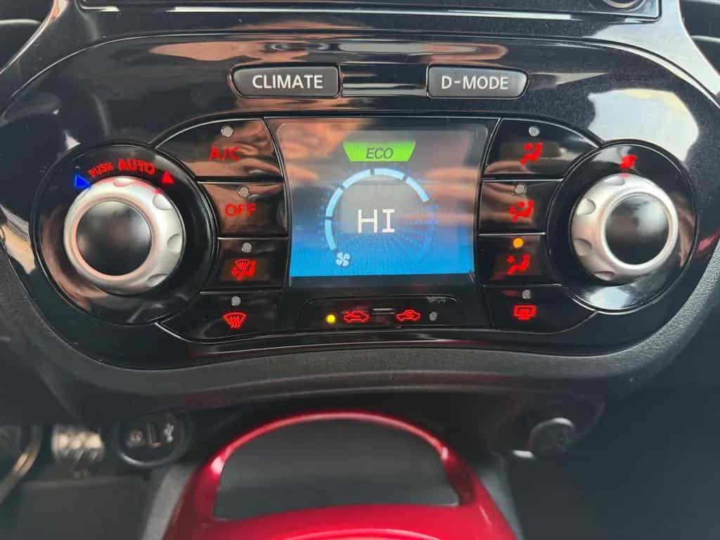Nissan Juke N-Connecta Sportsitze Sport Lenkrad 12/2016-photo-19