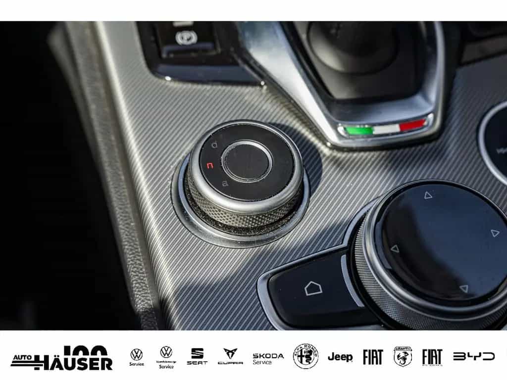 Alfa Romeo Stelvio Veloce 2.2 Diesel Q4 PANO 21ZOLL EL. HEC 11/2024-photo-25