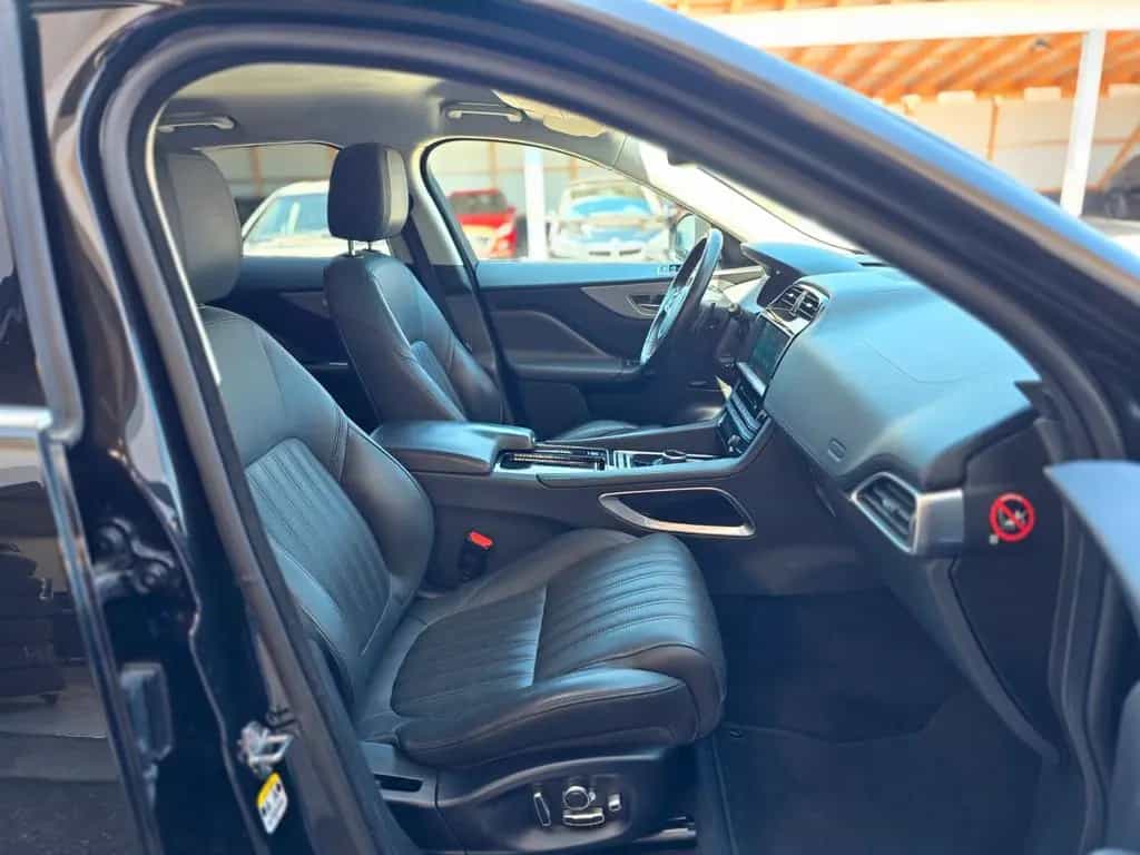 Jaguar F-Pace F-PACE Portfolio AWD| LEDER| NAVI| SHZ 09/2017-photo-9