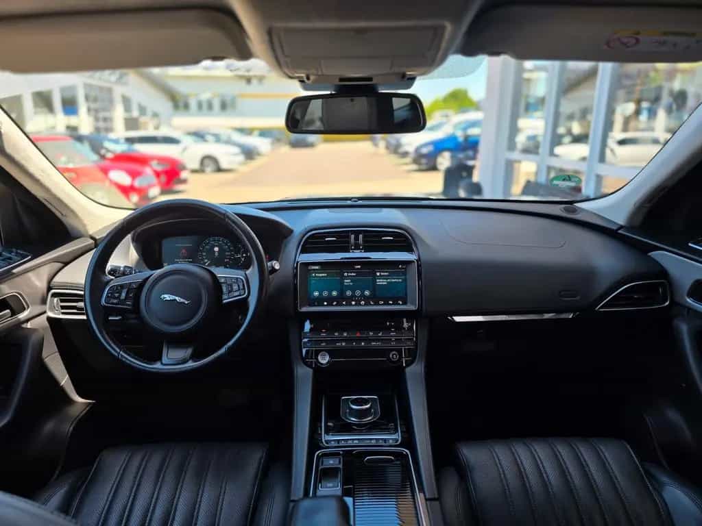 Jaguar F-Pace F-PACE Portfolio AWD| LEDER| NAVI| SHZ 09/2017-photo-12