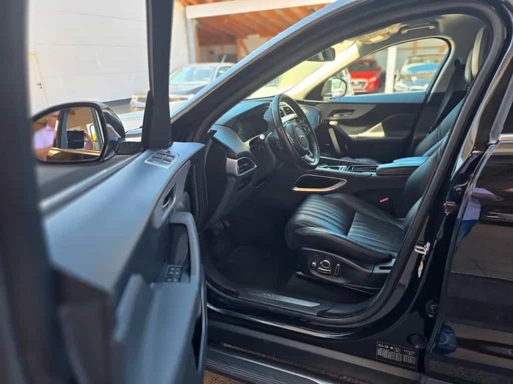 Jaguar F-Pace F-PACE Portfolio AWD| LEDER| NAVI| SHZ 09/2017-photo-15