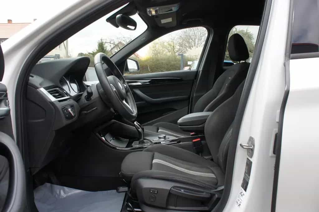 BMW X1 18i sDrive Steptronic Sport-Line *LED*AHK* 02/2019-photo-11