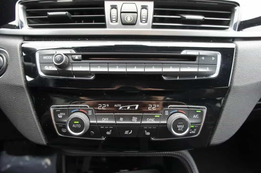 BMW X1 18i sDrive Steptronic Sport-Line *LED*AHK* 02/2019-photo-16
