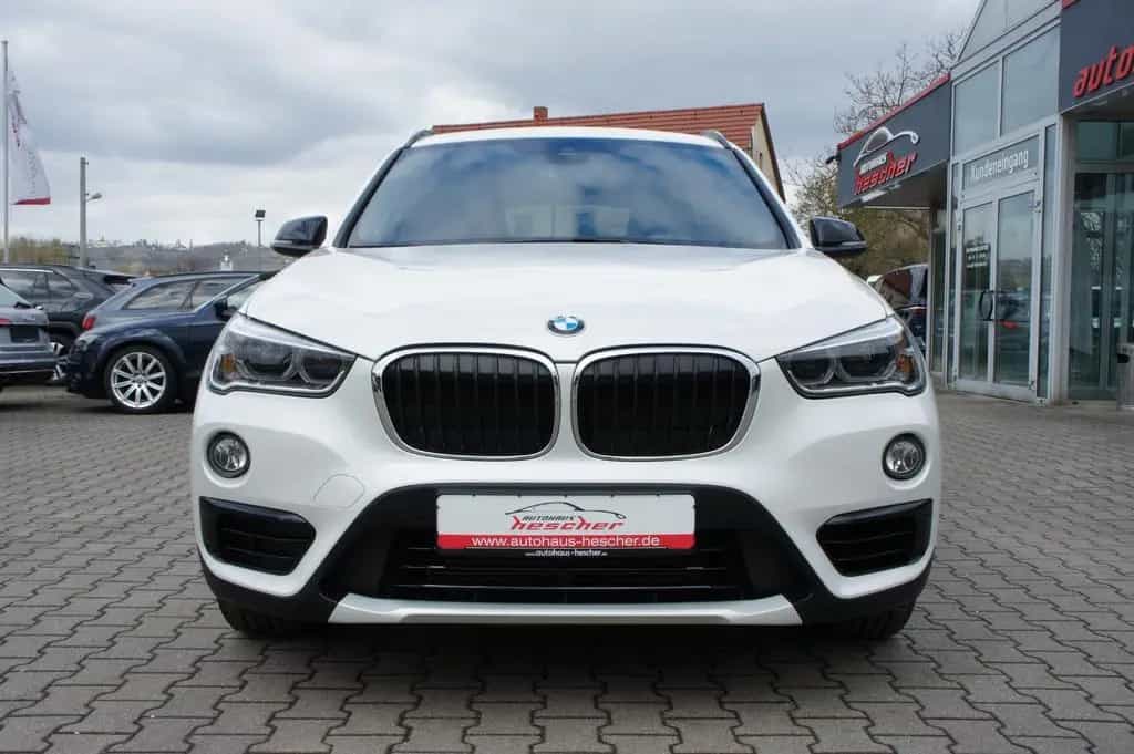 BMW X1 18i sDrive Steptronic Sport-Line *LED*AHK* 02/2019-photo-2