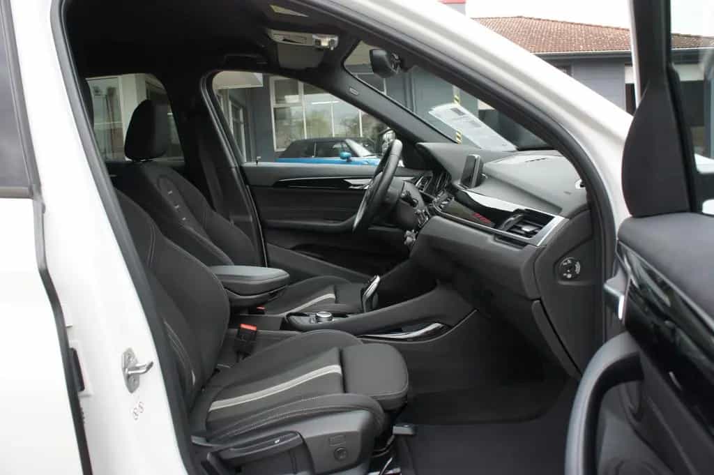BMW X1 18i sDrive Steptronic Sport-Line *LED*AHK* 02/2019-photo-22