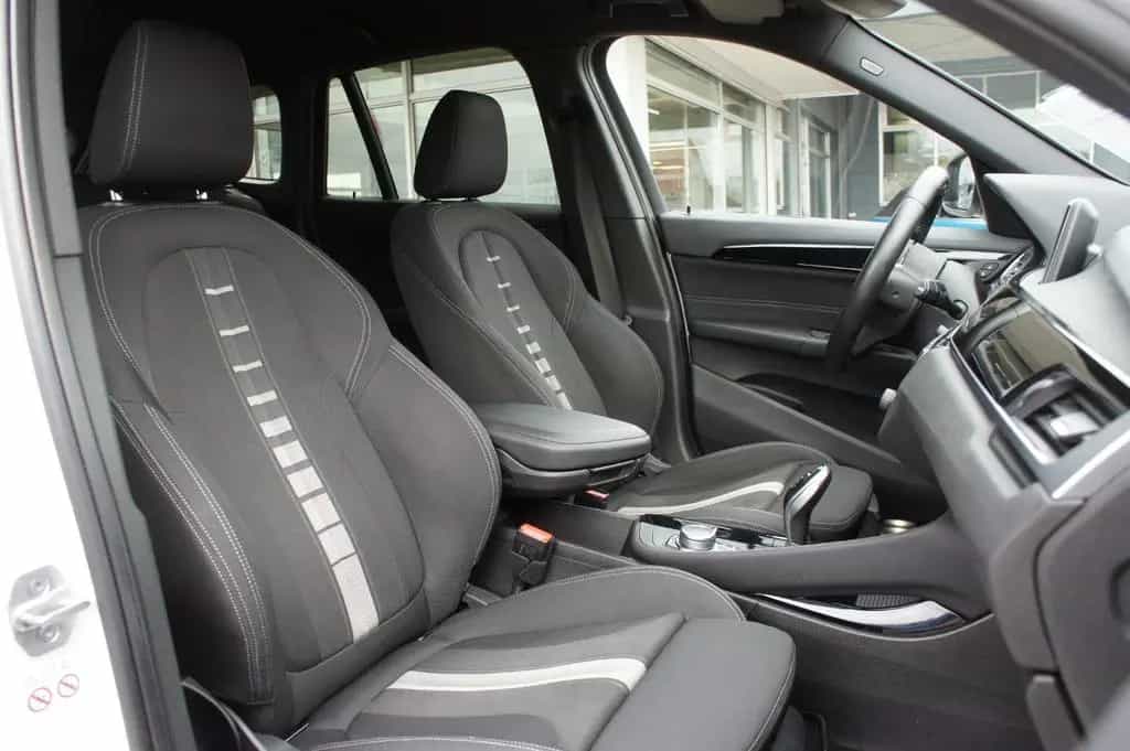 BMW X1 18i sDrive Steptronic Sport-Line *LED*AHK* 02/2019-photo-24