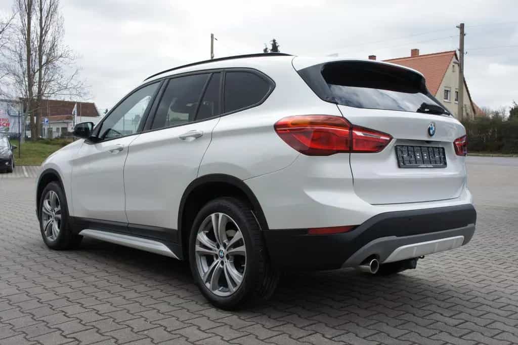 BMW X1 18i sDrive Steptronic Sport-Line *LED*AHK* 02/2019-photo-5