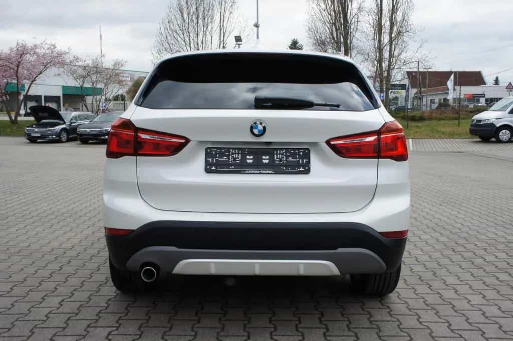 BMW X1 18i sDrive Steptronic Sport-Line *LED*AHK* 02/2019-photo-6