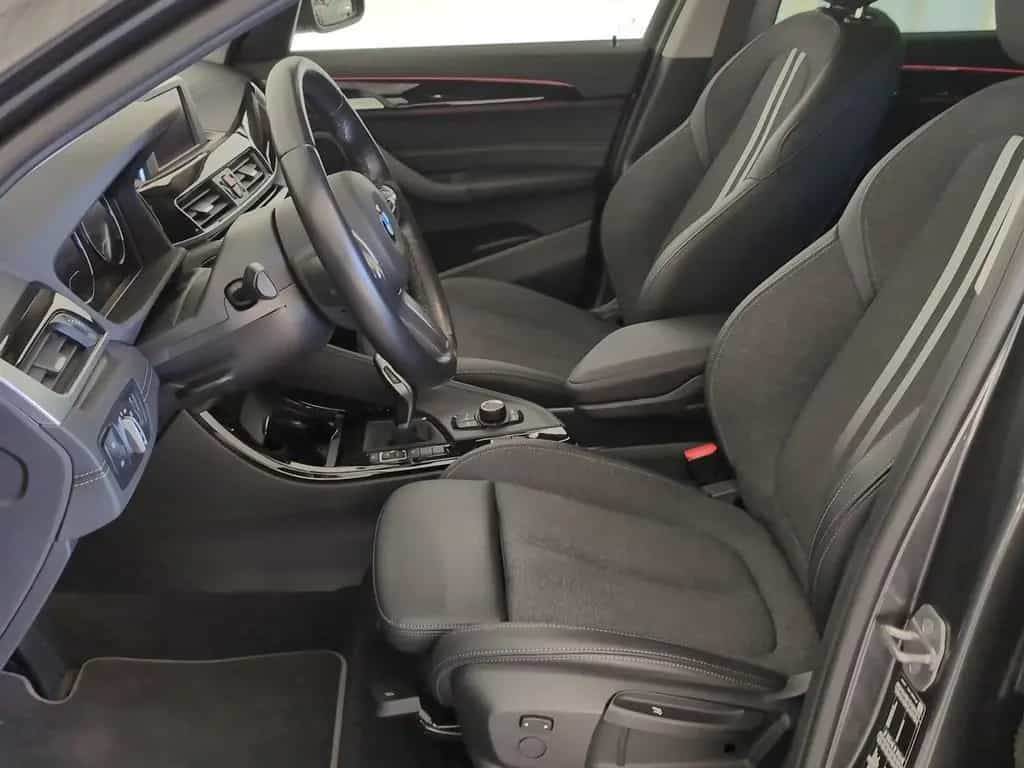 BMW X1 sDrive20i Sport Line LED/SHZ/PDC vo+hi/DAB LE 04/2022-photo-2