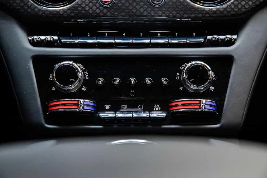 Rolls-Royce Ghost Black Badge - Bespoke - Shooting Star 05/2025-photo-24