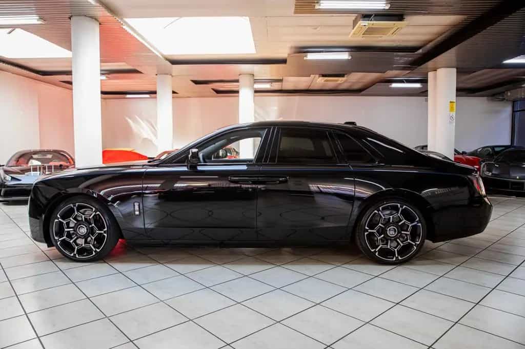 Rolls-Royce Ghost Black Badge - Bespoke - Shooting Star 05/2025-photo-5