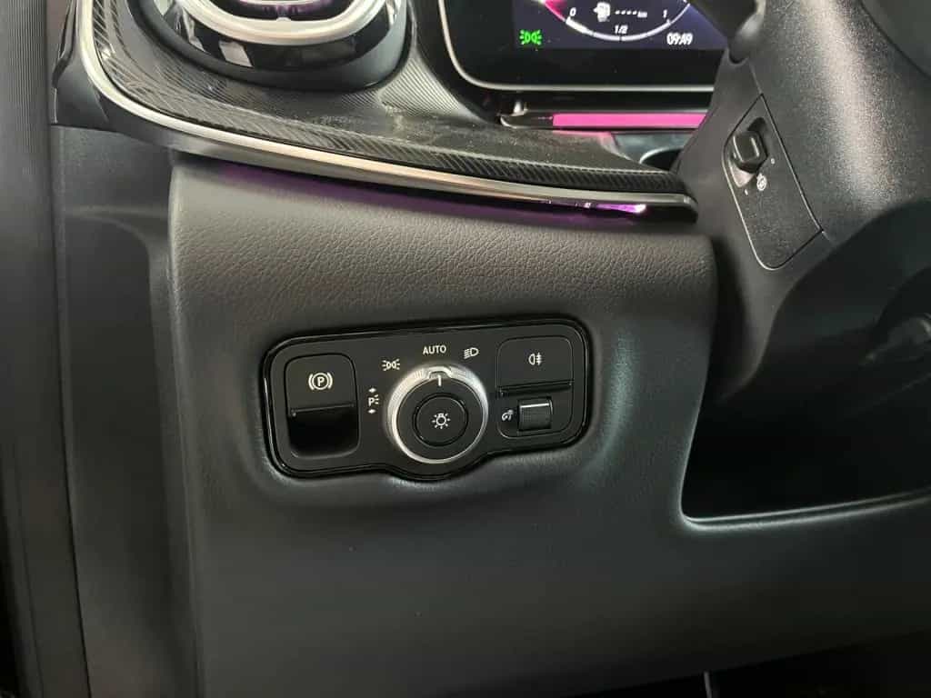 Mercedes-Benz V-Class 220 d STYLE Lang MBUX+Style+MBeam+LED+360+AHK 01/2025-photo-19