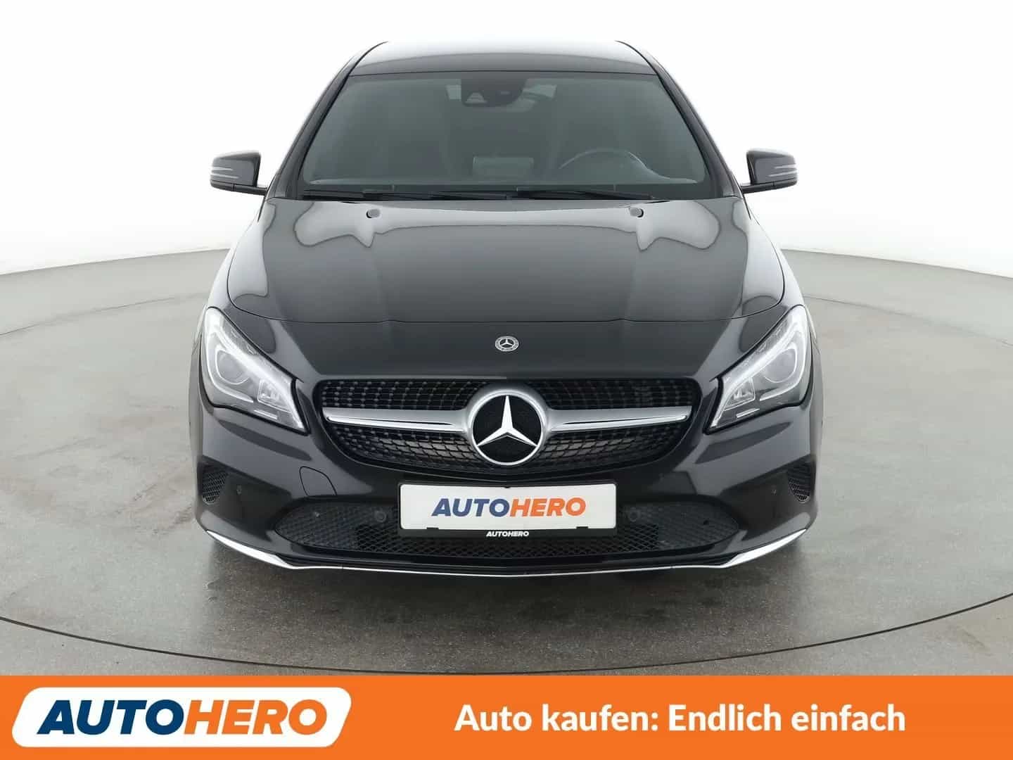 Mercedes-Benz CLA-Class 200 Shooting Brake 11/2018-photo-8