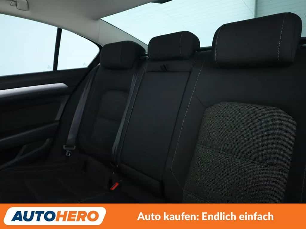 Volkswagen Passat 1.8 TSI Comfortline BlueMotion Aut.*PDC* 06/2016-photo-13