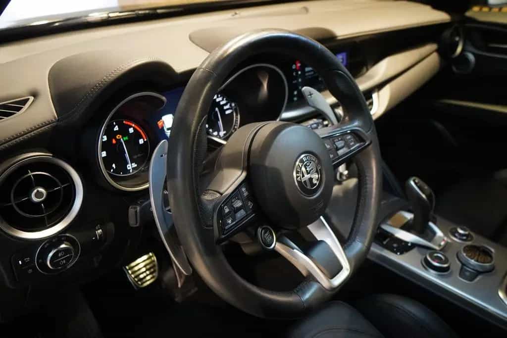 Alfa Romeo Stelvio 2.2D Veloce Q4 AT8*1Hd*Pano*21"*Harman* 10/2022-photo-5