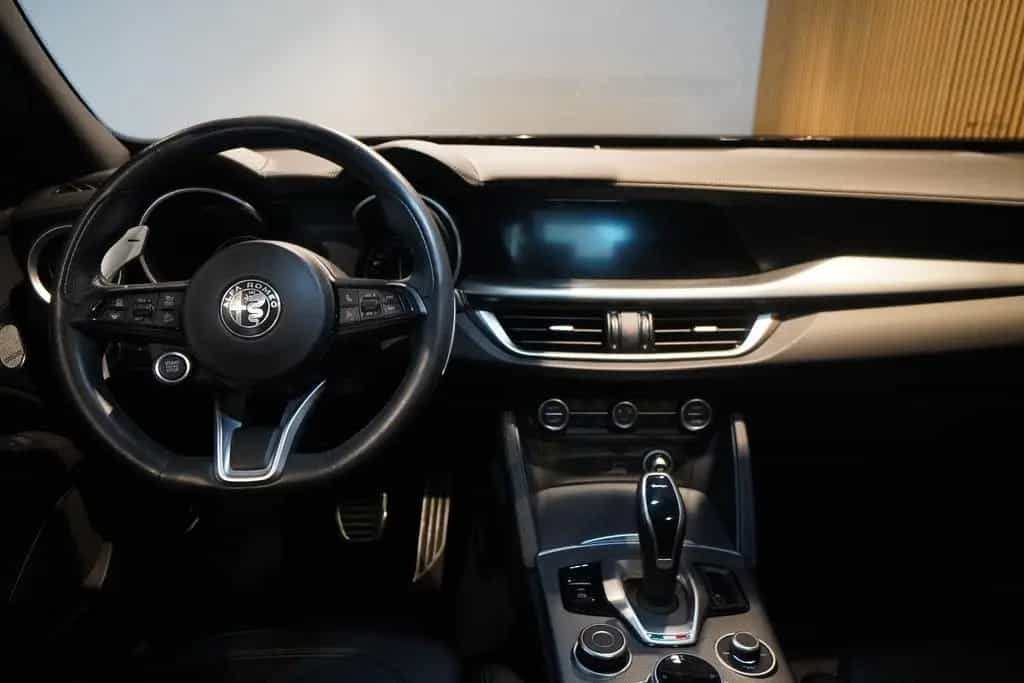 Alfa Romeo Stelvio 2.2D Veloce Q4 AT8*1Hd*Pano*21"*Harman* 10/2022-photo-6