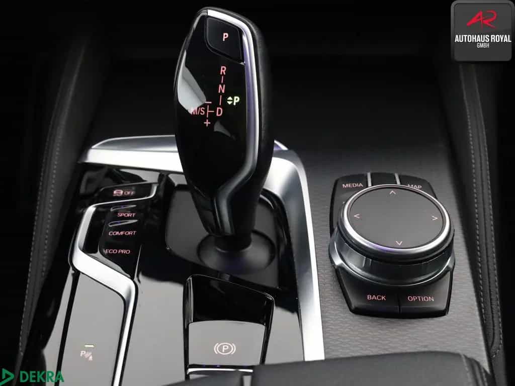 BMW 520 i M Sport LASER,HEADUP,SITZKLIMA,CARPLAY,AHK 07/2021-photo-20