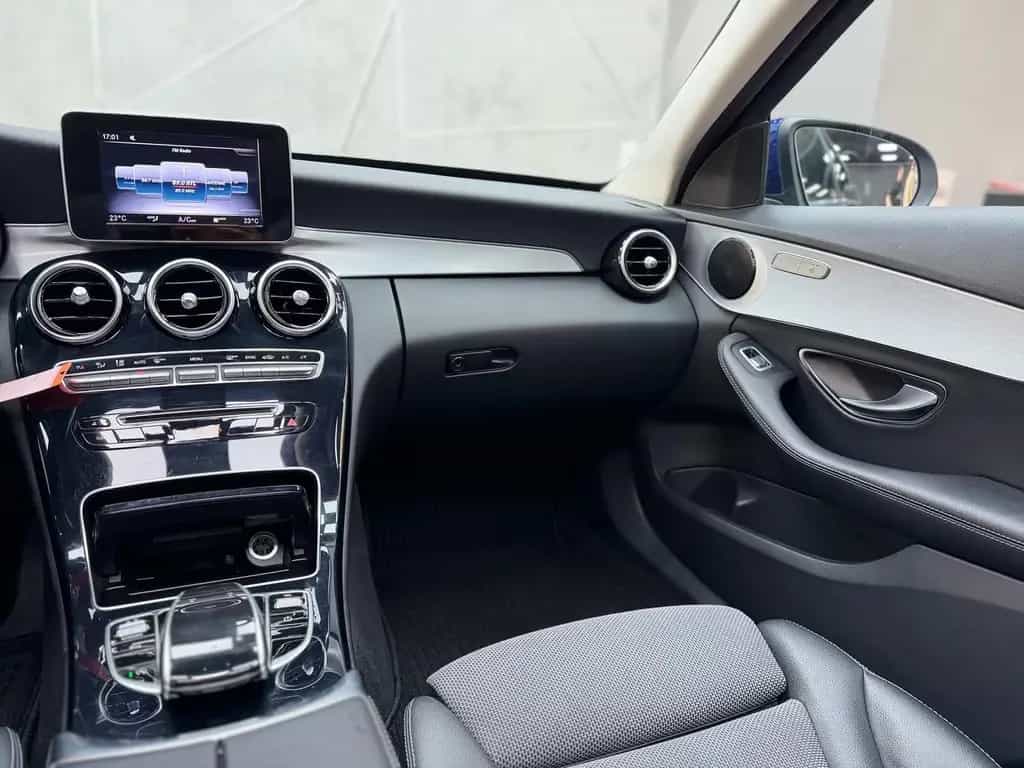 Mercedes-Benz C-Class 180 T CGI Avantgarde|PANO|AHK|KEYLESS|LED 06/2018-photo-24