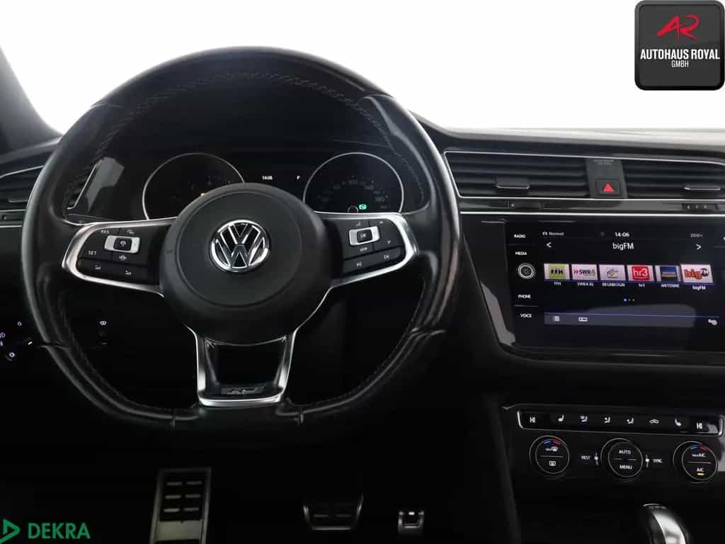 Volkswagen Tiguan 2.0 TSI 4M 3x R LINE PANO,HEADUP,360GRAD 03/2019-photo-8