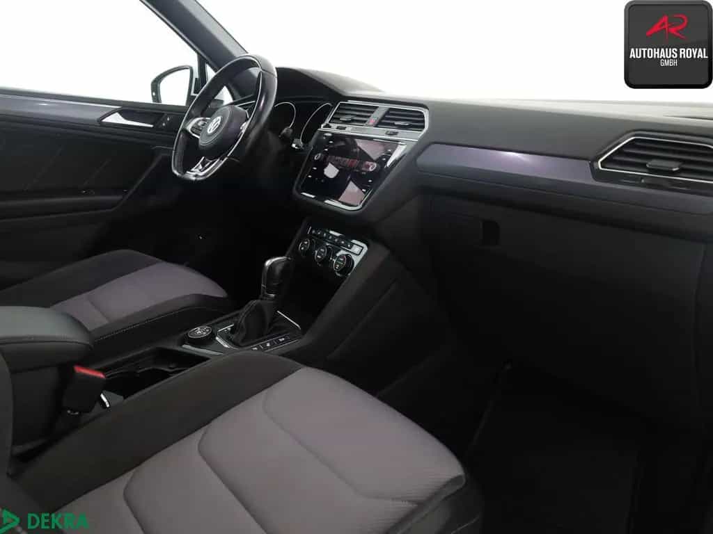 Volkswagen Tiguan 2.0 TSI 4M 3x R LINE PANO,HEADUP,360GRAD 03/2019-photo-9
