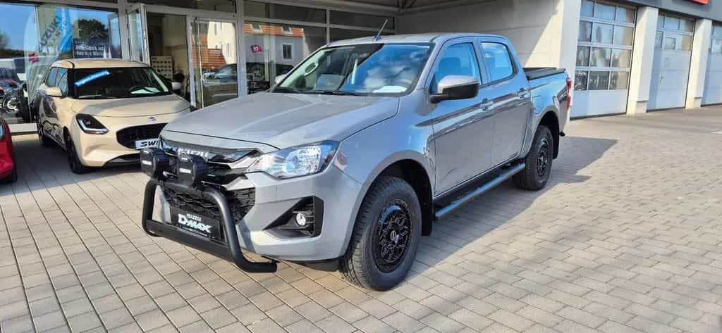 Isuzu D-Max 1.9D Double Cab LS 4WD AT Umbau ! null-photo-0
