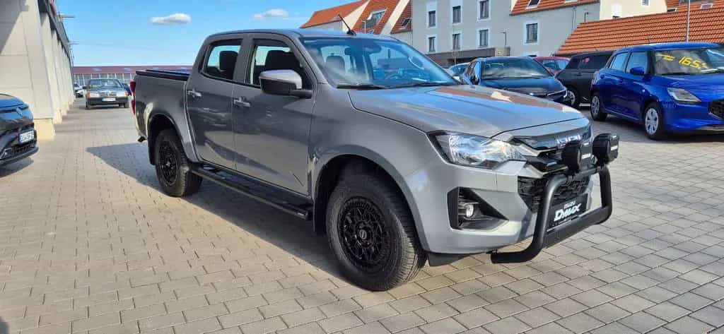 Isuzu D-Max 1.9D Double Cab LS 4WD AT Umbau ! null-photo-1