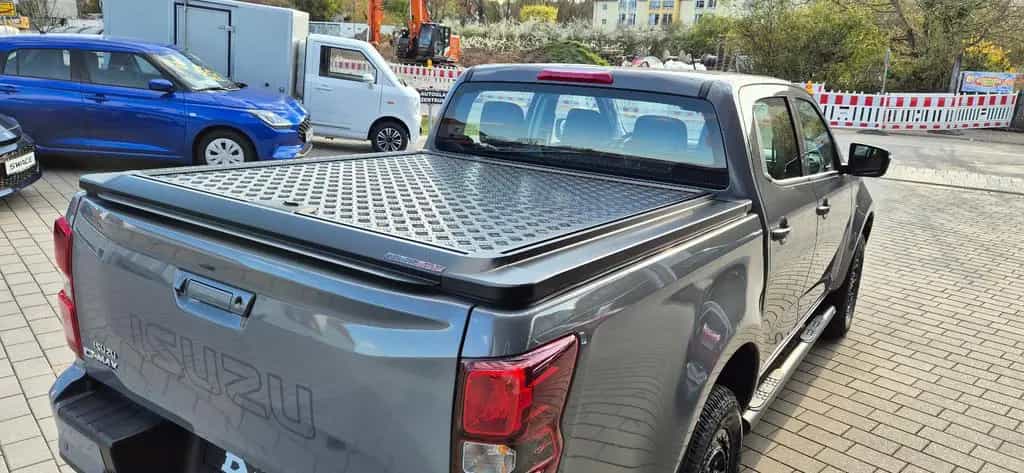 Isuzu D-Max 1.9D Double Cab LS 4WD AT Umbau ! null-photo-10