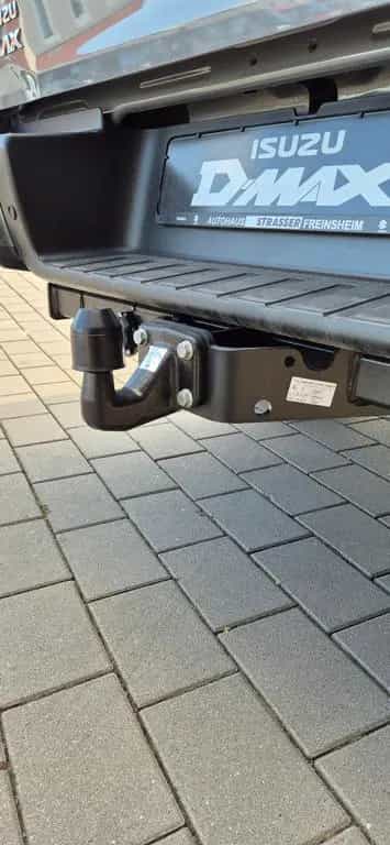 Isuzu D-Max 1.9D Double Cab LS 4WD AT Umbau ! null-photo-11