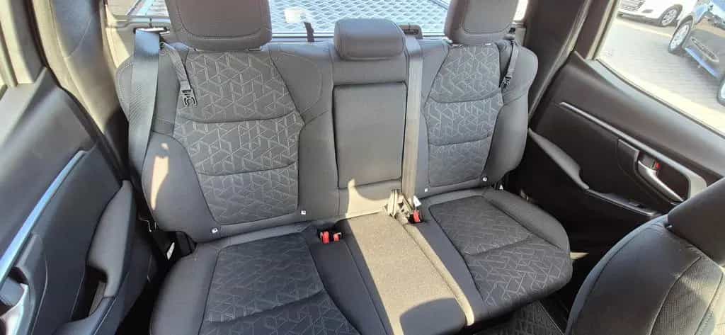 Isuzu D-Max 1.9D Double Cab LS 4WD AT Umbau ! null-photo-14