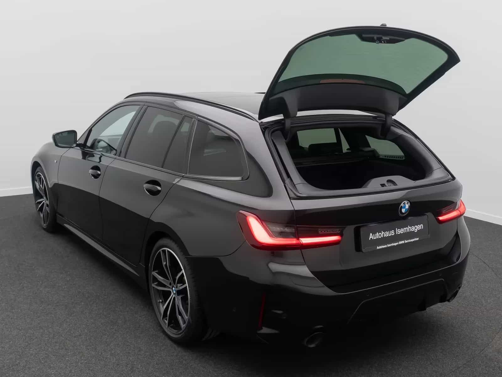 BMW 3 Series 02/2023-photo-12