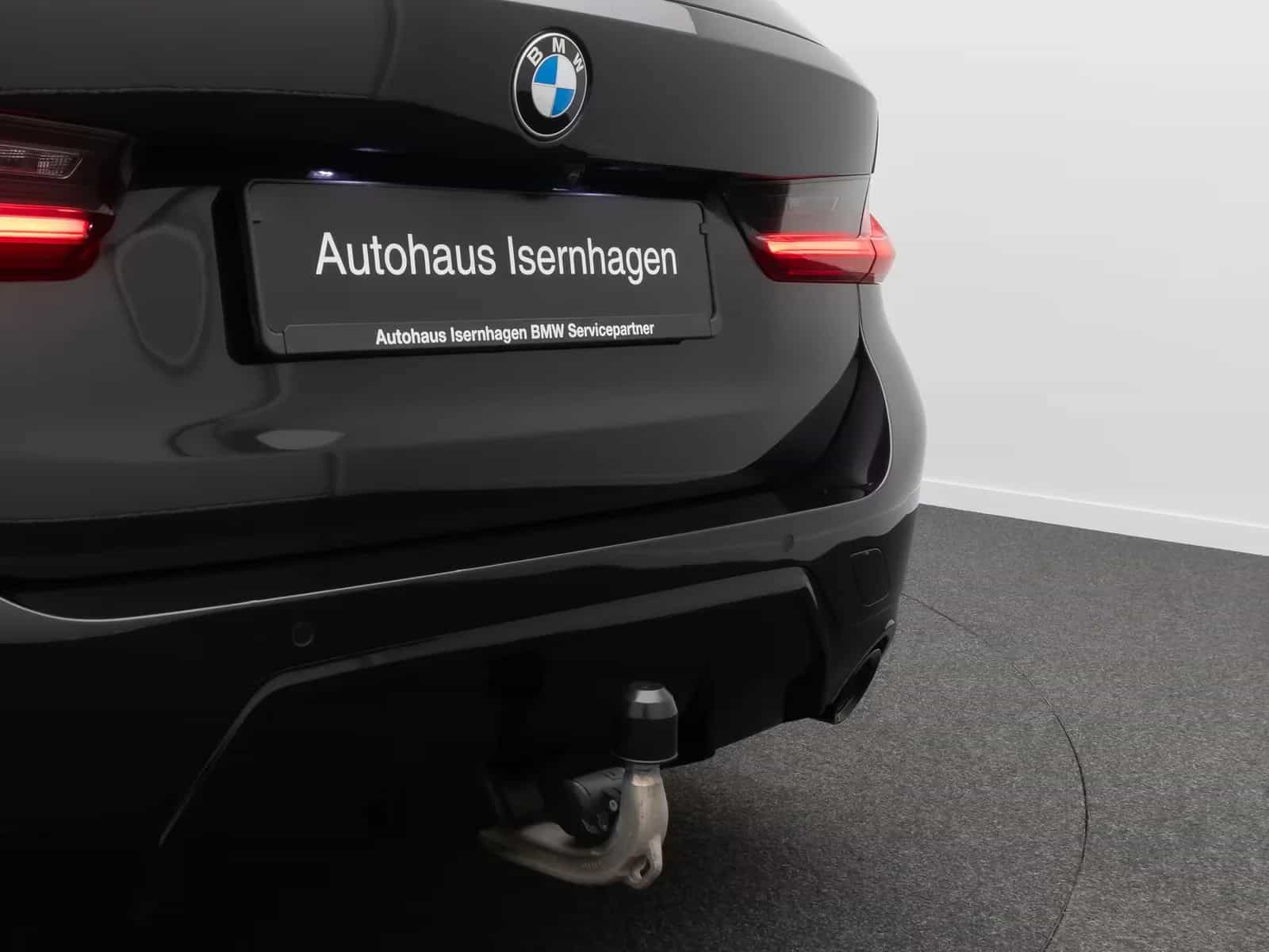 BMW 3 Series 02/2023-photo-13