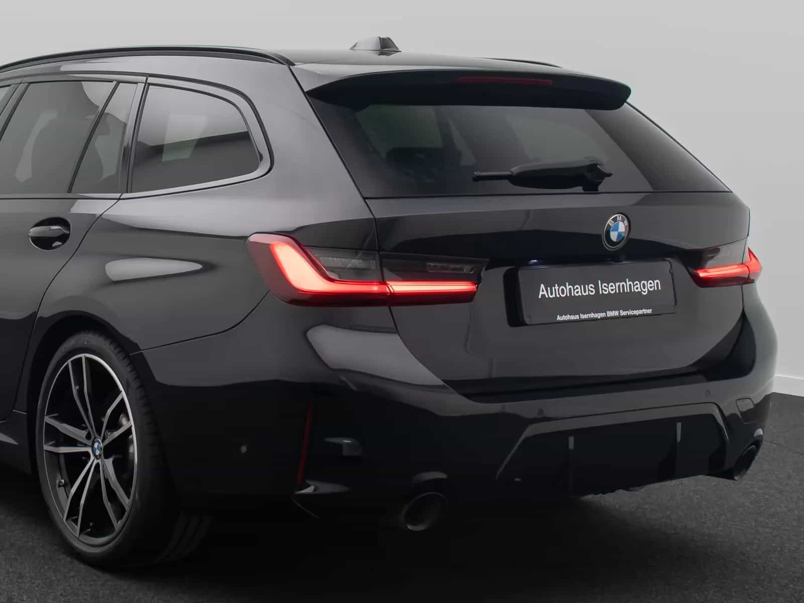 BMW 3 Series 02/2023-photo-16